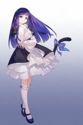1girl aluce black_dress black_shoes blue_eyes blunt_bangs cat_tail closed_mouth dress frederica_bernkastel full_body gradient_hair highres lolita_fashion long_hair looking_at_viewer multicolored_hair purple_eyes shoes sidelocks simple_background smile socks solo tail umineko_no_naku_koro_ni white_socks witch