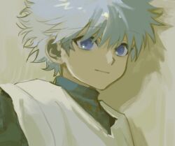 Rule 34 | 1boy, black shirt, blue eyes, closed mouth, cuf nayl, grey background, grey hair, hair between eyes, hunter x hunter, killua zoldyck, looking at viewer, male focus, shadow, shirt, short hair, simple background, smile, solo, t-shirt, turtleneck, turtleneck shirt, upper body, white shirt