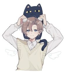 1boy blue_eyes brown_hair closed_mouth collared_shirt drawn_wings holding holding_stuffed_toy kanae_(9th_costume)_(nijisanji) kanae_(nijisanji) long_sleeves male_focus mole mole_under_eye nekojiri nijisanji roto_(kanae) shirt simple_background solo stuffed_animal stuffed_cat stuffed_toy sweater_vest upper_body virtual_youtuber white_background white_shirt yellow_sweater_vest