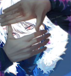 1boy arms_up artist_name black_shirt blue_coat coat colored_extremities david_hockney earrings esu_kota fur-trimmed_coat fur_trim hair_ornament hairclip hands_up highres jewelry long_sleeves looking_at_viewer multicolored_eyes original shirt short_hair solo tower_of_god twitter_username white_hair