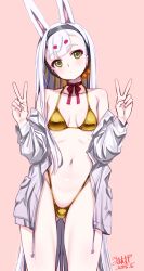 1girl absurdres animal_ears azur_lane bikini breasts closed_mouth commentary double_v extra_ears gold_bikini highleg highleg_bikini highres jacket long_hair long_sleeves navel pink_background rabbit_ears rabbit_girl shimakaze_(azur_lane) shirt simple_background small_breasts solo swimsuit umyonge_(lkakeu) v very_long_hair white_hair white_shirt yellow_eyes