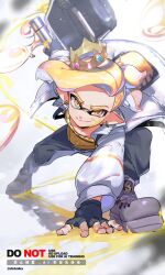1girl black_gloves black_pants crown ed_(jinko) fingerless_gloves gloves inkling_girl inkling_player_character jinkoika nintendo pants pointy_ears solo splatoon_(series) weapon yellow_eyes