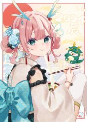 1girl back_bow blue_bow blue_flower blue_rose blue_skirt bow chinese_zodiac chopsticks commentary_request double_bun dragon_horns eating feet_out_of_frame flower from_side hair_bun hair_flower hair_ornament highres holding holding_chopsticks horns japanese_clothes kimono knees_up long_sleeves looking_at_viewer looking_to_the_side original pink_hair pleated_skirt rino_cnc rose sitting skirt solo thighhighs white_flower white_kimono white_thighhighs wide_sleeves year_of_the_dragon zouni_soup