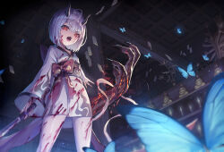1girl ahoge black_horns blood blood_in_hair blood_on_clothes blood_on_face blood_on_hands blood_on_leg breasts bug butterfly commentary_request demon_girl demon_horns fangs highres holding holding_sword holding_weapon horns indoors insect japanese_clothes kimono long_sleeves looking_at_viewer open_mouth original print_kimono purple_nails red_eyes sachi_(160332) short_hair short_kimono slit_pupils small_breasts solo sword teeth torn_sleeve upper_teeth_only weapon white_hair white_kimono wide_sleeves