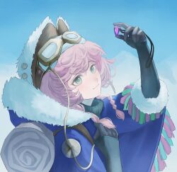 1girl aqua_eyes black_gloves black_sweater blue_sky brown_hat coat from_side fur-trimmed_coat fur_trim gem gloves goggles goggles_on_head hands_up hat highres holding holding_gem hood hood_down hooded_coat looking_at_object looking_up melty_no.2 nautika_(reverse:1999) pink_gemstone pink_hair purple_coat reverse:1999 sky smile solo sweater trapper_hat upper_body