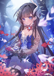 1girl artist_name bad_source black_hair black_thighhighs blue_dress blue_eyes breasts bubble cleavage dress earrings english_text fish gloves hair_ornament highres honkai:_star_rail honkai_(series) hysilens_(honkai:_star_rail) jewelry long_hair long_sleeves looking_at_viewer parted_lips see-through_clothes see-through_sleeves solo thighhighs underwater yaya_yanagi