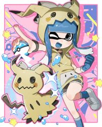 1girl black_choker blue_gloves blue_hair blue_socks blue_tongue blunt_bangs border bow bracelet choker clenched_hand colored_tongue commentary_request cosplay creatures_(company) crossover dolphin_shorts dot_nose drawstring fang film_grain game_freak gen_7_pokemon gloves grey_bow grey_eyes grey_shorts hair_bow hg_swdiary highres holding holding_poke_ball hood hood_up hoodie inkling inkling_girl inkling_player_character jewelry korean_commentary long_hair mimikyu mimikyu_(cosplay) nintendo one_eye_closed open_mouth outstretched_arm poke_ball pokemon pokemon_(creature) shoes shorts single_glove sleeveless sleeveless_hoodie smile sneakers socks splatoon_(series) tentacle_hair white_border white_shoes yellow_hoodie zoom_layer
