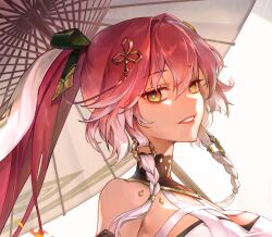 1girl bare_shoulders black_bow black_collar body_markings bow braid breasts changli_(wuthering_waves) collar hair_bow hair_extensions hair_intakes hair_ornament highres kjudraw large_breasts long_hair looking_at_viewer multicolored_hair oil-paper_umbrella parted_lips pink_hair portrait ring_hair_extensions smile solo twin_braids two-tone_hair umbrella white_hair white_umbrella wuthering_waves yellow_eyes