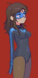 1girl batman batman_(series) batrobin_k black_leotard black_pantyhose blue_eyes breasts brown_hair closed_mouth dc_comics dick_grayson genderswap genderswap_(mtf) highres leotard medium_breasts nightwing pantyhose red_background simple_background solo