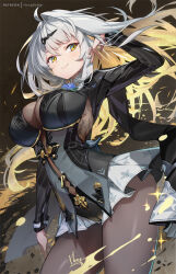 1girl artist_name blonde_hair breasts brown_pantyhose hair_ornament hairclip highres hong_(white_spider) large_breasts long_hair looking_at_viewer multicolored_hair official_alternate_costume pantyhose patreon_username smile solo standing two-tone_hair white_hair yellow_eyes yi_xuan_(trails_of_ink)_(zenless_zone_zero) yi_xuan_(zenless_zone_zero) zenless_zone_zero