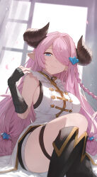 1girl absurdres asymmetrical_gloves bare_shoulders black_gloves black_shirt blue_eyes braid breasts brown_horns closed_mouth coat commentary draph fingerless_gloves gloves granblue_fantasy hair_ornament hair_over_one_eye highres horns large_breasts long_hair looking_at_viewer narmaya_(granblue_fantasy) pink_hair pointy_ears shirt single_braid single_hair_intake skindentation sleeveless smile solo sukaliya thigh_strap thighs white_coat