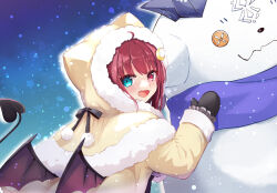 1girl ahoge alternate_costume animal_ear_headwear black_bow black_mittens blue_eyes blue_scarf blush bow brown_capelet brown_jacket button_eyes buttons capelet crescent crescent_hair_ornament debidebi_debiru demon_girl demon_tail demon_wings fake_animal_ears fang festa11307070 from_behind fur-trimmed_capelet fur-trimmed_hood fur-trimmed_sleeves fur_trim hair_ornament heterochromia hood hooded_capelet jacket looking_at_viewer looking_back mittens nijisanji open_mouth outdoors red_eyes red_hair scarf skin_fang smile snowing snowman solo star_(symbol) tail upper_body virtual_youtuber wings yuzuki_roa