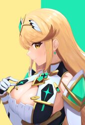 1girl absurdres blonde_hair breasts chest_jewel cleavage cleavage_cutout clothing_cutout core_crystal_(xenoblade) dress earrings green_background highres jewelry large_breasts long_hair looking_at_viewer mythra_(xenoblade) plum_ssbu profile simple_background smile solo tiara white_dress xenoblade_chronicles_(series) xenoblade_chronicles_2 yellow_background yellow_eyes