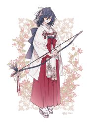 1girl black_bow black_hair bow bow_(weapon) commentary commission double-parted_bangs dress floral_background full_body geta gradient_hair hair_bow hair_ornament holding holding_bow_(weapon) holding_weapon japanese_clothes kimono lemon89h long_skirt long_sleeves looking_at_viewer medium_hair multicolored_hair original pleated_skirt red_skirt rococo_movement skirt solo standing tassel weapon white_kimono yellow_eyes