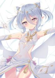1girl antenna_hair armpits bare_shoulders blush closed_mouth commentary_request cone_hair_bun covered_navel gradient_background grey_background hair_between_eyes hair_bun highres hizaka kokkoro_(ceremonial)_(princess_connect!) kokkoro_(princess_connect!) leotard looking_at_viewer outstretched_arms pink_eyes pointy_ears princess_connect! silver_hair smile solo split_mouth spread_arms thigh_gap twintails white_background white_leotard