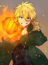1boy black_gloves black_shirt blonde_hair burn_scar camouflage camouflage_shirt clenched_hand collarbone commentary_request dbdbdb39 embers fang fire fugo_dressel fur-trimmed_hood fur_trim gloves gradient_background green_eyes green_jacket grey_background grin hair_between_eyes happy highres higyaku_no_noel hood hood_down hooded_jacket jacket long_sleeves male_focus messy_hair open_clothes open_jacket orange_background pyrokinesis scar scar_on_face shirt short_hair smile solo tsurime upper_body