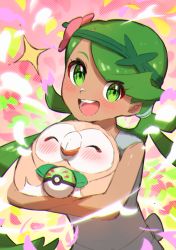 1girl :d absurdres bare_arms blush commentary_request eyelashes flower friend_ball gen_7_pokemon green_eyes green_hair grey_overalls hair_flower hair_ornament highres holding holding_poke_ball long_hair looking_at_viewer mallow_(pokemon) nintendo open_mouth overalls pink_flower poke_ball pokemon pokemon_(creature) pokemon_sm rowlet sleeveless smile sparkle swept_bangs taisa_(lovemokunae) teeth tongue twintails upper_body