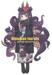 1girl bag black_boots black_eyes black_gloves black_hair black_haori black_kimono black_scarf blunt_bangs blush_stickers boots bun_with_braided_base center-flap_bangs character_bag cold commentary double_bun enpera flat_chest flower full_body furisode gloves hair_bun hair_flower hair_ornament haori highres holding holding_bag hololive hololive_english horns japanese_clothes kimono kinchaku lace-up_boots long_hair long_sidelocks looking_at_viewer mole mole_under_eye ninomae_ina&#039;nis ninomae_ina&#039;nis_(new_year) official_alternate_costume official_alternate_hairstyle platform_boots pointy_ears pouch print_kimono scarf sidelocks simple_background solo steam straight_hair takodachi_(ninomae_ina&#039;nis) tentacle_hair virtual_youtuber white_background yeh