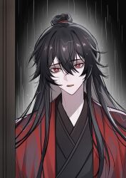 1boy absurdres bags_under_eyes black_hair black_hanfu chinese_clothes chinese_commentary coat dao_gui_yi_xian hair_between_eyes hair_bun hanfu highres li_huowang long_hair looking_at_viewer male_focus moxiaobingbuxiao open_mouth rain red_coat red_eyes robe single_hair_bun solo upper_body wet wet_clothes wet_face wet_hair