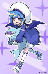 1girl 3zukie blonde_hair blue_hair blue_jacket dress duel_monster full_body hat highres jacket lil-la_(yu-gi-oh!) live_twin_lil-la multicolored_hair purple_background purple_eyes simple_background solo stuffed_animal stuffed_shark stuffed_toy two-tone_hair white_dress white_hat yu-gi-oh!