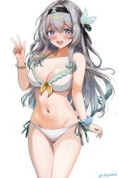 1girl artist_name bikini black_hairband blue_scrunchie blush bracelet breasts cleavage collarbone commentary_request cowboy_shot firefly_(honkai:_star_rail) front-tie_bikini_top front-tie_top grey_hair hair_ornament hairband hand_up highres honkai:_star_rail honkai_(series) jewelry large_breasts long_hair looking_at_viewer navel open_mouth pink_eyes scrunchie side-tie_bikini_bottom simple_background smile solo staryume stomach swimsuit teeth thigh_gap twitter_username upper_teeth_only w white_background white_bikini wrist_scrunchie