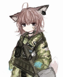 1girl ahoge animal_ears arknights bag blue_eyes blue_gloves brown_hair bulletproof_vest camouflage choker closed_mouth fox_ears gloves green_jacket highres infection_monitor_(arknights) jacket long_sleeves looking_at_viewer medium_hair radio satchel simple_background sketch solo stuffing_scone sussurro_(arknights) sussurro_(microwound_treatment)_(arknights) upper_body white_background