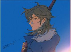 Rule 34 | 1boy, blue background, blue jacket, brown hair, chinese commentary, closed mouth, commentary request, dixinyinli, film grain, fur-trimmed jacket, fur trim, green eyes, highres, holding, isoi reiji, jacket, looking back, male focus, medium hair, saibou shinkyoku, sanpaku, sketch, solo, translation request, upper body