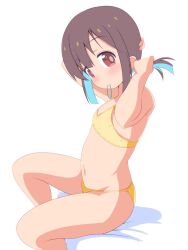 1girl arms_behind_head bare_arms bare_legs bare_shoulders blue_hair blush bra brown_eyes brown_hair commentary flat_chest hair_tie_in_mouth highres hozuki_momiji loli looking_at_viewer mouth_hold multicolored_hair navel onii-chan_wa_oshimai! panties short_hair simple_background sitting solo stomach two-tone_hair tying_hair underwear underwear_only unkimo white_background yellow_bra yellow_panties