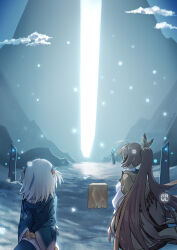 2girls ahoge arms_behind_back blue_hoodie brown_capelet brown_cloak brown_corset brown_eyes brown_hair capelet cloak cloud corset feather_hair_ornament feathers fins fish_tail friend_(nanashi_mumei) from_behind gawr_gura gawr_gura_(1st_costume) glowing hair_ornament highres hololive hololive_english hood hooded_cloak hoodie long_hair mountain multicolored_hair multiple_girls nanashi_mumei nanashi_mumei_(1st_costume) pillar_of_light ponytail ribbon roshi_chen ruins shark_girl shark_hair_ornament shark_tail shirt snow snowing streaked_hair tail two_side_up very_long_hair virtual_youtuber white_hair white_shirt wide_sleeves