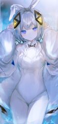 1girl abstract_background absurdres alternate_costume black_bow black_bowtie blue_eyes bow bowtie breasts cevio closed_mouth commentary_request cowboy_shot detached_collar diamond_hair_ornament grey_hair hair_over_shoulder hands_up highleg highleg_leotard highres jacket kafu_(cevio) kamitsubaki_studio leotard long_sleeves looking_at_viewer low_twintails medium_breasts mnemo multicolored_eyes off_shoulder open_clothes open_jacket playboy_bunny puffy_long_sleeves puffy_sleeves purple_eyes solo standing strapless strapless_leotard thigh_gap twintails white_jacket white_leotard