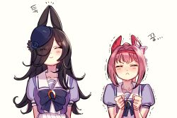 2girls ^_^ animal_ears black_hair blue_flower blue_hat bow bowl bowl_hat clenched_hands closed_eyes commentary_request ear_bow ear_covers flipped_hair flower furrowed_brow hair_intakes hair_over_one_eye hairband haru_urara_(umamusume) hat hat_flower highres hobgoblin-kim horse_ears horse_girl korean_commentary korean_text multiple_girls own_ears_together pink_hair puffy_short_sleeves puffy_sleeves purple_shirt red_hairband rice_shower_(umamusume) sailor_collar sailor_shirt school_uniform shirt short_sleeves side-by-side simple_background smile summer_uniform tilted_headwear tracen_school_uniform trembling umamusume upper_body v-shaped_eyebrows white_background white_bow