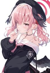1girl absurdres beret black_choker black_hat black_jacket black_shirt black_wings blue_archive blush choker closed_mouth feathered_wings halo hat head_wings highres jacket koharu_(blue_archive) long_sleeves looking_at_viewer off_shoulder pink_eyes pink_hair pink_halo pu_ht puffy_long_sleeves puffy_sleeves sailor_collar sailor_shirt shirt simple_background single_bare_shoulder solo spaghetti_strap twintails white_background white_sailor_collar wings