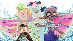 1boy 2girls bare_shoulders big_man_(splatoon) big_man_(summer_nights)_(splatoon) black_pants black_shirt blonde_hair blue_hair breasts colored_extremities colored_tongue cowboy_shot crop_top dark-skinned_female dark_skin eyeliner eyewear_on_head fangs food-themed_hair_ornament forehead frye_(splatoon) frye_(summer_nights)_(splatoon) grin hair_ornament halterneck hand_fan hands_up highres holding holding_fan inkling liquid_clothes looking_at_another makeup midriff multiple_girls nintendo octoling official_alternate_costume official_alternate_hair_color open_mouth pants pointy_ears purple_pants red_eyeliner red_eyes shirt shiver_(splatoon) shiver_(summer_nights)_(splatoon) small_breasts smile splashing splatoon_(series) splatoon_3 standing stomach teo_(teorekka) water white_background white_shirt yellow_eyes