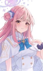 1girl absurdres angel_wings blue_archive blue_bow blue_bowtie bow bowtie buttons byakko_0410 capelet double-breasted dress feathered_wings flower hair_bun hair_flower hair_ornament halo hand_up highres long_hair looking_at_viewer mika_(blue_archive) parted_lips pink_hair pink_halo purple_flower purple_scrunchie scrunchie simple_background single_hair_bun single_side_bun sleeveless sleeveless_dress solo trinity_general_school_logo upper_body white_background white_capelet white_dress white_wings wings wrist_scrunchie yellow_eyes
