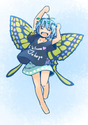 1girl antennae arm_up barefoot black_shirt blue_background blue_hair butterfly_wings closed_eyes clothes_writing commentary_request eternity_larva full_body green_skirt insect_wings open_mouth rangycrow shirt short_hair skirt solo touhou wings