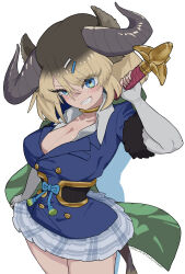 1girl animal_ears bangle black_hair blonde_hair blue_eyes bracelet breasts cleavage commentary contrapposto cow_ears cow_girl cow_horns cow_tail gradient_hair grin gyumaou_(kemono_friends) hair_ornament hair_over_one_eye hairclip hand_on_own_hip head_tilt highres horns jewelry kemono_friends kemono_friends_3 kunikuni_(kunihiro2005) large_breasts leaf_fan long_sleeves looking_at_viewer multicolored_hair pantyhose pantyhose_under_shorts pleated_skirt shirt short_hair shorts skirt smile solo standing tail