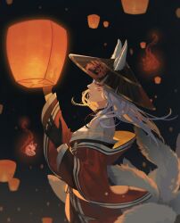 1girl absurdres animal_ears black_gloves black_hat black_kimono breasts chinese_commentary ears_through_headwear eyeshadow facial_mark fox_ears fox_girl fox_tail from_side gloves hat heart highres hitodama japanese_clothes jingasa kimono lantern looking_up makeup medium_breasts multiple_tails night night_sky nijisanji nijisanji_en nina_kosaka nina_kosaka_(1st_costume) paper_lantern red_eyes red_eyeshadow red_kimono sky solo tail virtual_youtuber white_hair xun_huan