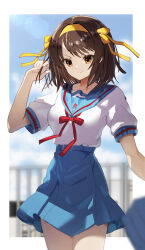 1girl belt blue_belt blue_sailor_collar blue_skirt blue_sky blurry border breasts brown_eyes brown_hair closed_mouth commentary_request cowboy_shot depth_of_field hairband hand_up highres kita_high_school_uniform medium_hair miniskirt neck_ribbon ribbon sailor_collar school_uniform serafuku shirt shirt_tucked_in short_sleeves skirt sky smile solo suzumiya_haruhi suzumiya_haruhi_no_yuuutsu v-shaped_eyebrows white_border white_shirt yellow_hairband zyairo1234