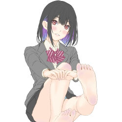 1girl barefoot black_hair blush feet highres looking_at_viewer medium_hair parted_lips red_eyes soles toes touya_(msdonuts18)