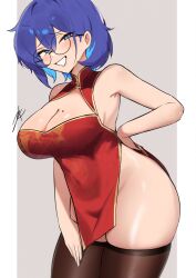 1girl blue_eyes blue_hair breasts brown_thighhighs china_dress chinese_clothes cleavage cleavage_cutout clothing_cutout dress grin hand_under_clothes highres large_breasts looking_at_viewer meru_(twt_zet) mole mole_on_breast original pelvic_curtain red_dress round_eyewear short_hair side_slit smile solo teeth thighhighs zet_(twt_zet)