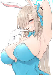 1girl animal_ears aqua_leotard aqua_ribbon arm_up armpits asuna_(blue_archive) asuna_(bunny)_(blue_archive) blonde_hair blue_archive blue_eyes blue_halo blush breasts commentary_request detached_collar elbow_gloves fake_animal_ears gloves grin hair_ornament hair_over_one_eye hair_ribbon hairband halo highres large_breasts leotard long_hair official_alternate_costume one_eye_covered parted_lips playboy_bunny rabbit_ears ribbon simple_background smile solo suien teeth upper_body white_background white_gloves white_hairband