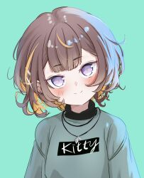 Rule 34 | 1girl, anya melfissa, aqua background, aqua shirt, baggy clothes, blonde hair, blunt bangs, brown hair, clothes writing, hair ornament, highres, hololive, hololive indonesia, jewelry, light blush, looking at viewer, maaru (jatjem1vy6nok0o), multicolored hair, pendant, shirt, short hair, simple background, smile, streaked hair, turtleneck, upper body, wavy hair, x hair ornament